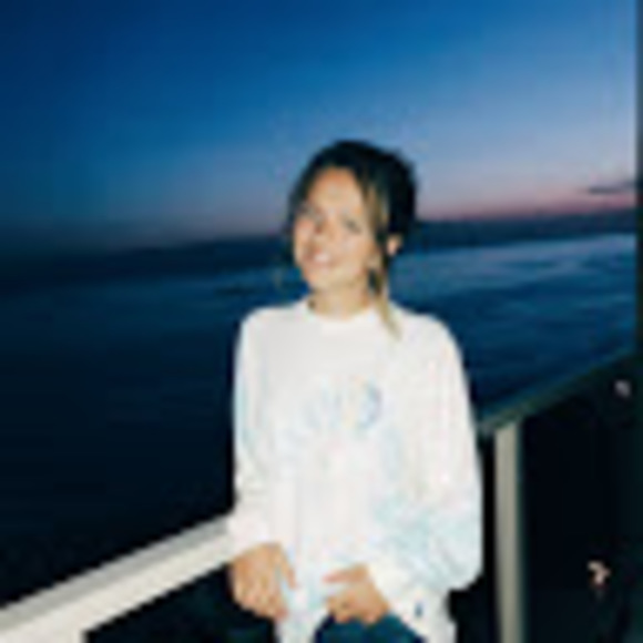 Meet your Posher, Kaylen - Picture 1 of 1